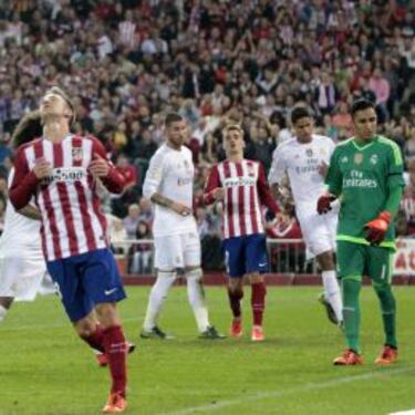 Las cinco razones por las que se acusa a Benítez de defensivo