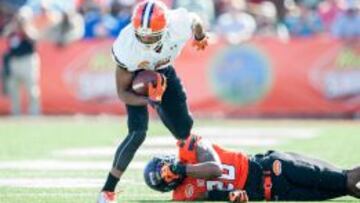 Charone Peake y Deiondre' Hall