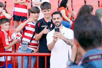 11-07 Presentacion del nuevo jugador del Granada CF, Pablo Insua. 