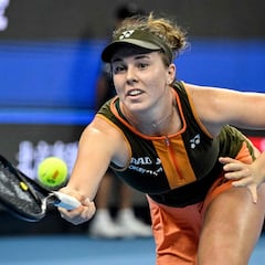 Noskova levanta dos bolas de partido para jugar la final ante Anisimova