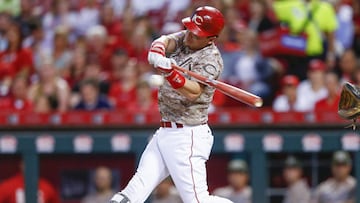 CINCINNATI, OH - MAY 06: Scooter Gennett #4 of the Cincinnati Reds hits his third home run of the game in the eighth inning against the St. Louis Cardinals at Great American Ball Park on June 6, 2017 in Cincinnati, Ohio.   Michael Hickey/Getty Images/AFP
 == FOR NEWSPAPERS, INTERNET, TELCOS &amp; TELEVISION USE ONLY ==