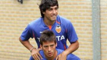 <b>SENDAS MOLESTIAS.</b> Los jugadores valencianistas no podr¨¢n jugar ante el Atl¨¦tico porque no se han recuperado del todo.