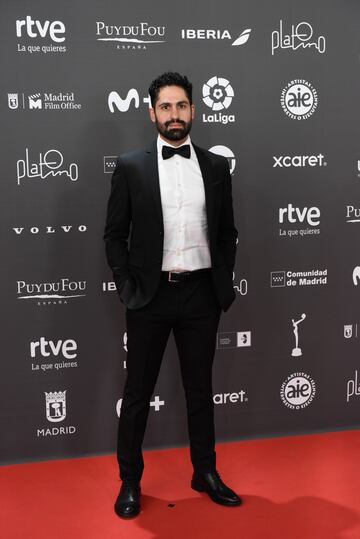 Alejandro Loayza posa a su llegada a la 10ª edición de los Premios Platino del cine Iberoamericano.