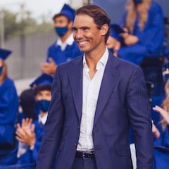 La tierra batida espera al rey