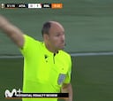 Tiene al Atalanta echando humo: el penalti que no pitó Mateu de Dani Olmo es de no creer
