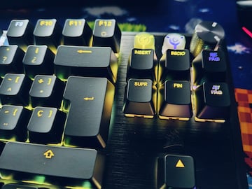 Teclado Corsair KL70