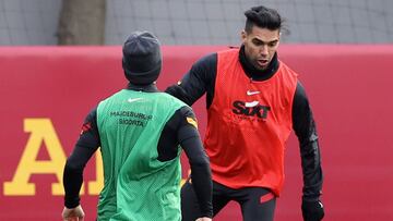 Fatih Terim, entrenador del Galatasaray, piensa en volver al 4-3-3, sistema en el que más goles ha metido Falcao García en el equipo turco esta temporada