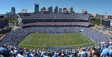 Es la casa de los Titanes de Tennessee. El estadio cuenta con capacidad de 68 mil798 personas.