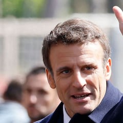 ¿Qué ideología tiene Macron con 'En Marche!' y cuál era su profesión antes de ser político?