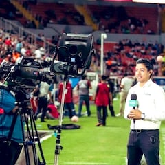 Reportero de TUDN cumple 100 transmisiones de Liga MX