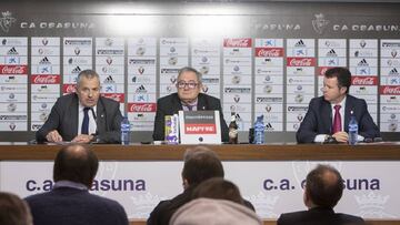 "El entrenador es Caparrós pero siempre estamos vigilantes"