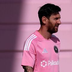 El trofeo que le falta a Messi: Así es la copa que recibirá de ganar el Mundial de Clubes