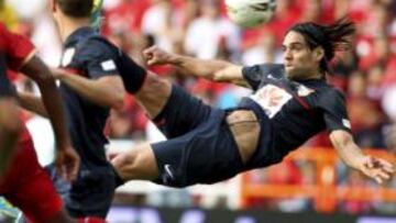 <b>TALENTO. </b>Falcao conecta una espectacular tijera, parecida a la que logró Pelé en Evasión o Victoria.