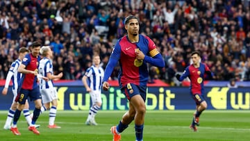 Soccer Football - LaLiga - FC Barcelona v Real Sociedad - Estadi Olimpic Lluis Companys, Barcelona, Spain - March 2, 2025 FC Barcelona's Ronald Araujo celebrates scoring their third goal REUTERS/Albert Gea
