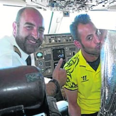 El piloto de la gloria del Sevilla repatria a españoles estos días