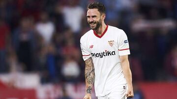 El defensa Miguel Layún, celebra su gol con el Sevilla ante el Real Madrid.
