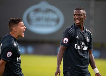 Vinicius Junior anotó un golazo de falta por la escuadra para poner el empate en el marcador.