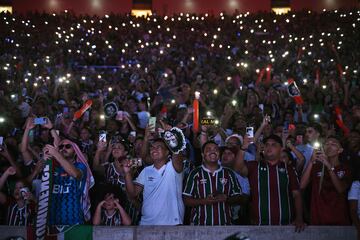 Los aficionados de Fluminense en la presentación de Marcelo.