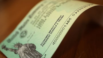 Los americanos han recibido tres cheques de estímulo económico, pero sabías que es importante conocer el número de cuenta y número de ruta.