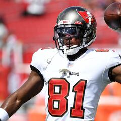 Bucs' WR Antonio Brown placed on covid-19 reserve list