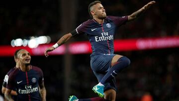 Neymar trata con dureza a la dirigencia de Barcelona