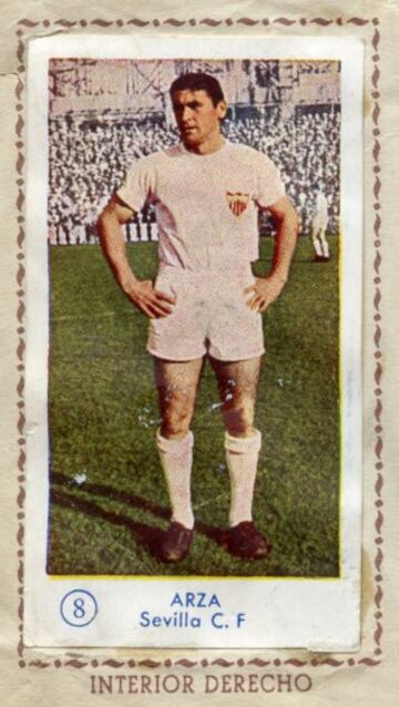 Juan Arza la mayor parte de su trayectoria deportiva fue en el Sevilla donde jugó de 1943 a 1959. Anteriormente había jugador en el Alavés y el Málaga y terminó su carrera en el Atlético Almerí­a en 1960. Ocupa la SEXTA posición.