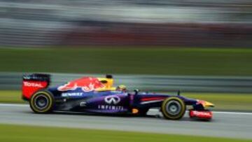 Sebastian Vettel domina la tercera sesi&oacute;n de entrenamientos libres.