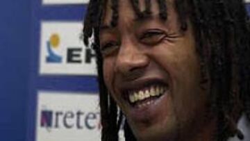 <B>RENUEVA.</B> Jackson Richardson ha renovado por dos temporadas con el Portland San Antonio.