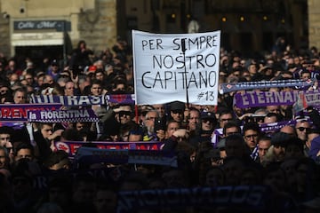 Fiorentina's supporters attend the funeral of Fiorentina's captain Davide Astori on March 8, 2018 in Florence. Italian player Davide Astori likely died from a cardiac arrest linked to the slowing of his heart rate following the initial results of his auto