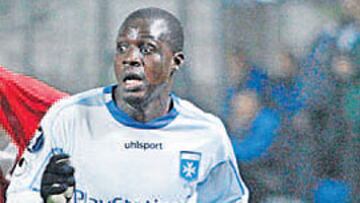 Akalé es un zurdo talentoso y asistente.