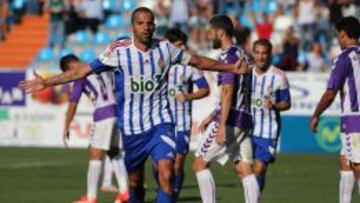 Yuri fue el autor de los tres goles de la Ponferradina ante el Valladolid.