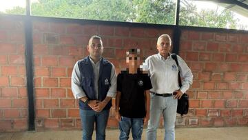 Foto de la liberación del menor Lyan Hortúa, quien estuvo secuestrado durante 18 días y fue rescatado en zona selvática del Cauca.