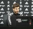 André Gomes: "El césped estaba seco para los dos''