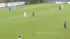 Matías Pérez debutó en el Lecce de Italia y estas dos jugadas lo marcaron