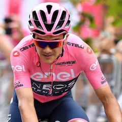 Carapaz, como en 2019: tercera semana con la maglia rosa