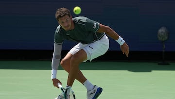 Pablo Carreño muere en la orilla frente a Zverev