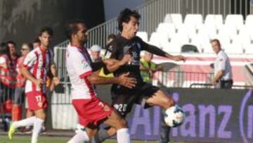 Pedro Rios (dcha.) durante un partido ante el Almer&iacute;a.