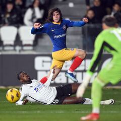 Alex Calvo se une al Mirandés