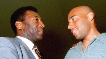 Pelé con su hijo Edinho.