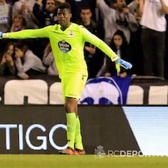 El Deportivo renueva a Francis hasta 2021 y lo cede al Elche