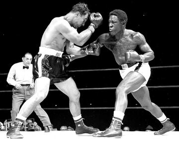 Este boxeador norteamericano llegó a proclamarse campeón mundial del peso pesado a finales de la década de los 50. Disputó un total de 122 combates, de los cuales 96 los contó por victorias. Falleció en 1975, a los 54 años.