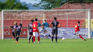 El Salvador espera a FIFA para reanudar las actividades