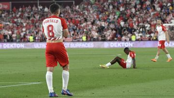 Los jugadores del Almería no escondieron su decepción tras el partido.