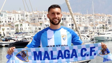 Borja Bastón espera encontrar por fin puerta con el Málaga..