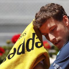 Un Carreño sin ritmo dice adiós ante el sacador Opelka