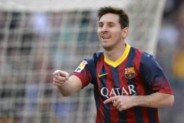 El delantero argentino del Barcelona Lionel Messi después de anotar un gol durante el partido de primera division que enfrenta al Barcelona contra el Osasuna en el estadio Camp Nou en Barcelona.