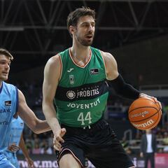 Un estelar Dekker abate al MoraBanc Andorra