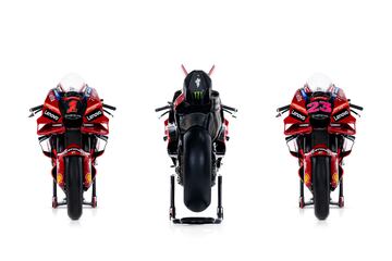 Ducati ha presentado en Madonna di Campiglio a sus equipos de MotoGP y Superbike para la temporada 2023. Los detalles de la Desmosedici son un propulsor 4 tiempos V4 a 90?, refrigeraci¨®n por l¨ªquido, distribuci¨®n desmodr¨®mica con doble ¨¢rbol de levas en cabeza y 4 v¨¢lvulas por cilindro.