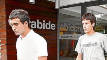 <b>TRANQUILIDAD. </b>Balenciaga, Aranburu, Marquitos y Díaz de Cerio, salieron más serenos de la reunión.