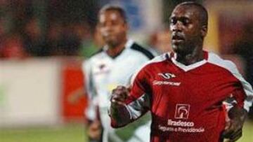 <b>ESTRELLAS HUMANITARIAS.</b> Recaudar fondos para organizaciones de caridad es el objetivo del anual partido de la estrellas en Brasil.